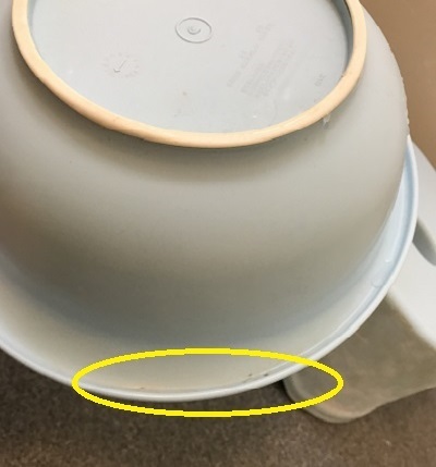 洗面器底アップ