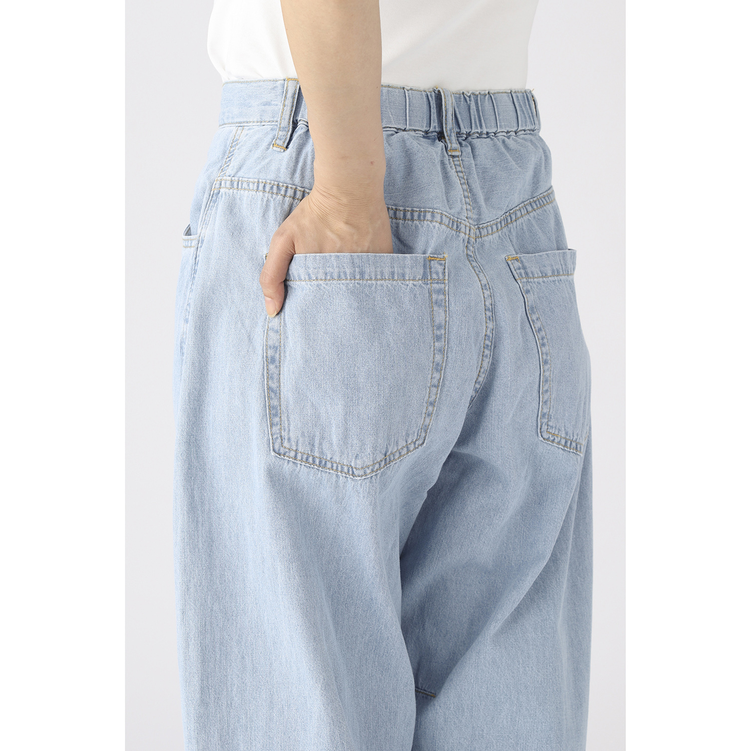 はくだけで旬っぽい！夏にうれしいライトオンスカーブデニムパンツ