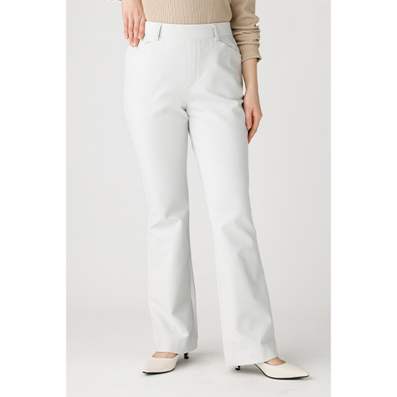 蓄熱保温のほかほかハイテンションスリムブーツカットパンツ｜くらしと生協